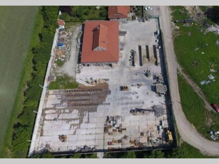 plac betoniran i ograđen besplatni mali oglasi