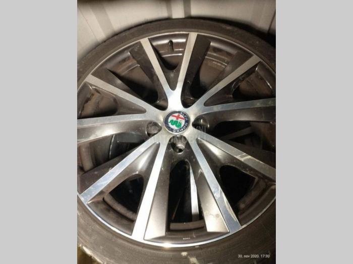 alfa romeo giulietta besplatni mali oglasi