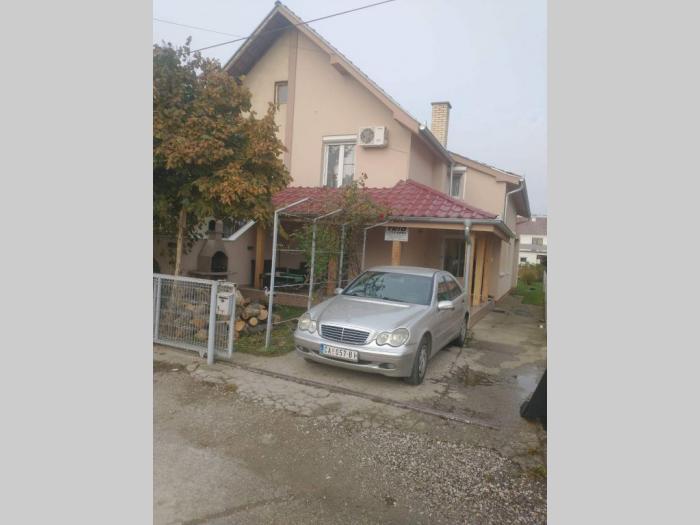 prodajem kuću u čačku besplatni mali oglasi