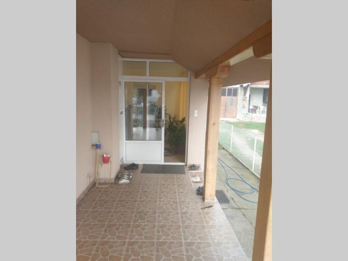 prodajem kuću u čačku besplatni mali oglasi