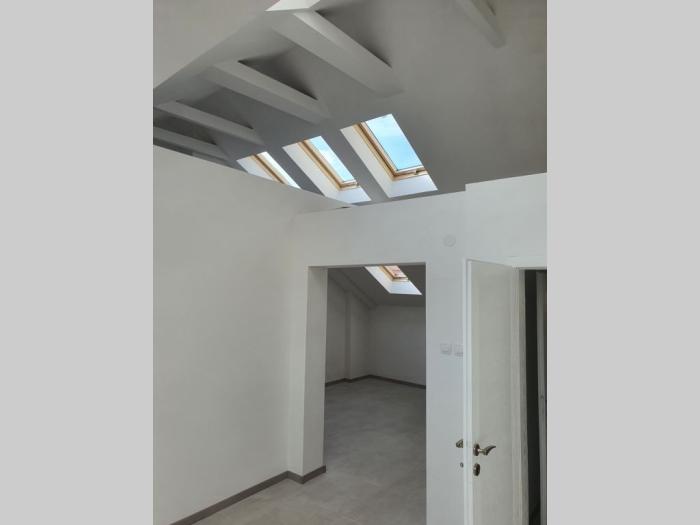 prodaja luksuznog stana centar, novi sad besplatni mali oglasi