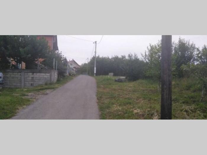 prodajem započetu kuću u kumodraž besplatni mali oglasi