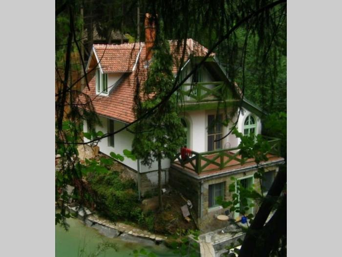 kuća sa imanjem u selu ba ljig besplatni mali oglasi