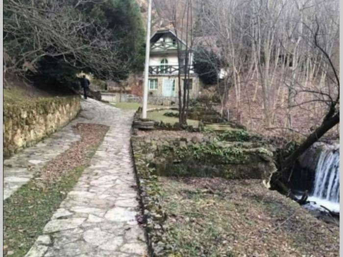 kuća sa imanjem u selu ba ljig besplatni mali oglasi