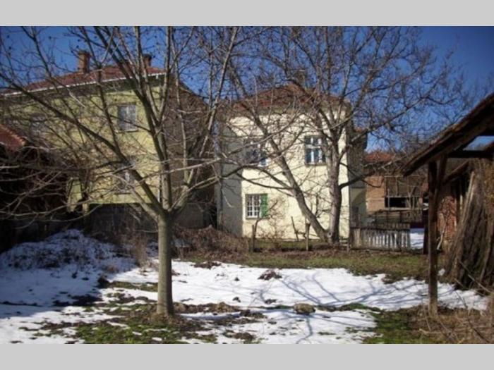 kuća na prodaju u centru sela debelica (knjaževac) besplatni mali oglasi