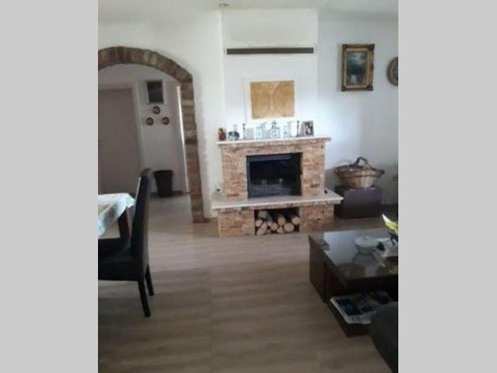 kuća u perlezu 300m2 besplatni mali oglasi