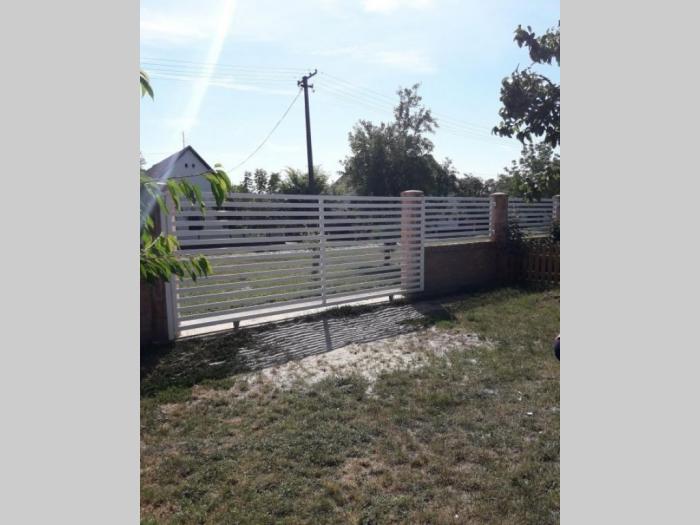 kuća u perlezu 300m2 besplatni mali oglasi