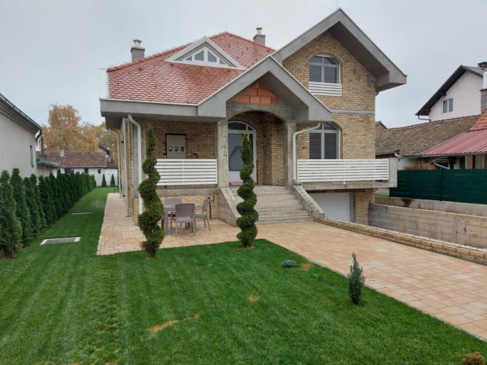 nova luksuzna kuća u centru inđije besplatni mali oglasi