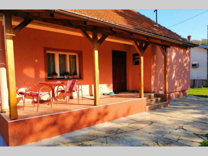 dve kuće u bariču 100m2 i 40m2 besplatni mali oglasi