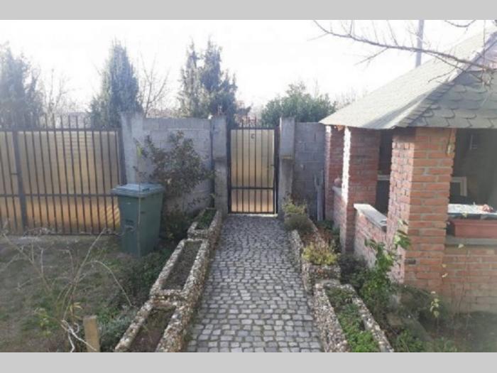 porodična kuča u borči besplatni mali oglasi