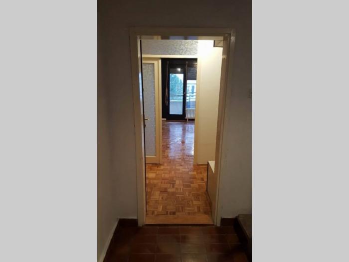 prodajem stan na ceraku besplatni mali oglasi