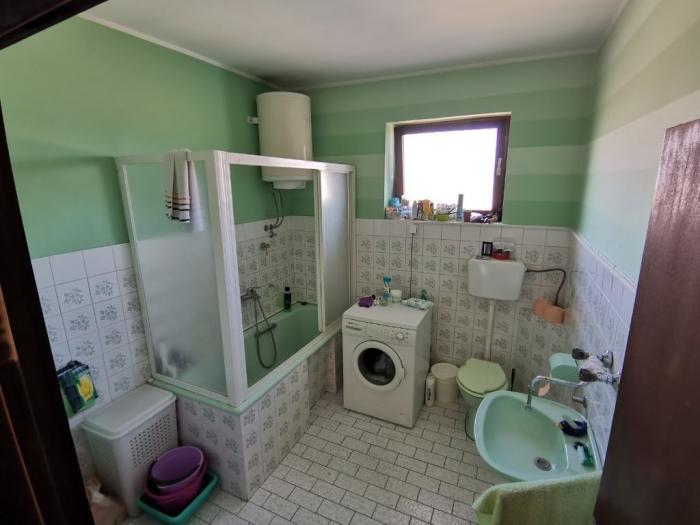 kuća na sprat apatin besplatni mali oglasi