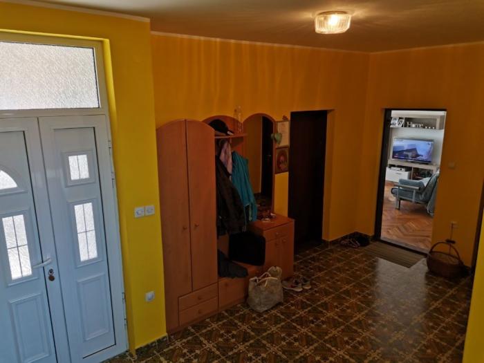 kuća na sprat apatin besplatni mali oglasi