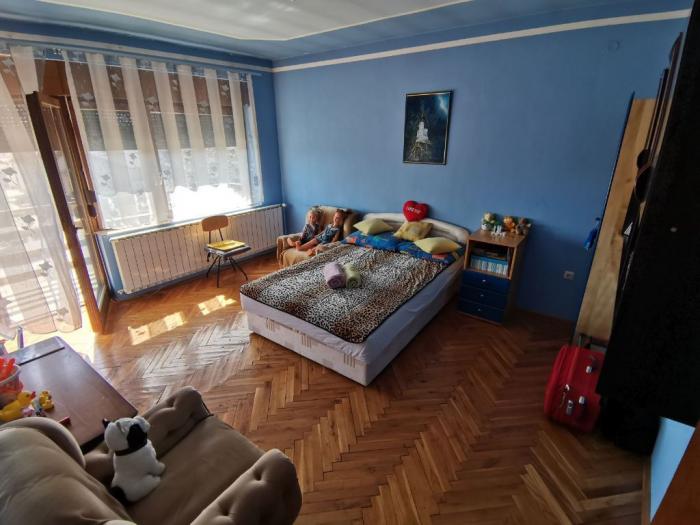 kuća na sprat apatin besplatni mali oglasi