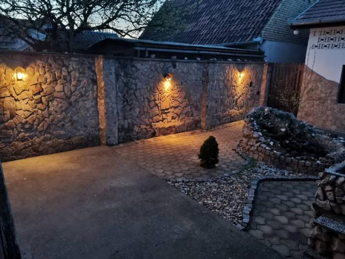 kuća na sprat apatin besplatni mali oglasi
