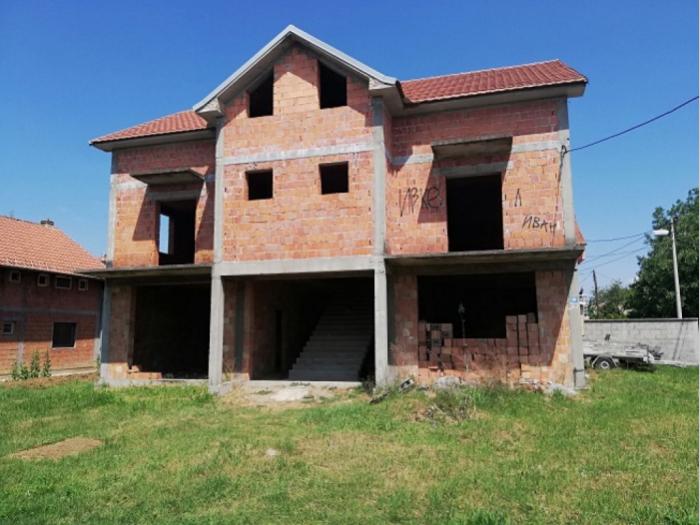 kuća na prodaju 450m2 u gruboj gradnji surčin besplatni mali oglasi