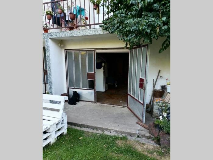 kuća kod bazena besplatni mali oglasi