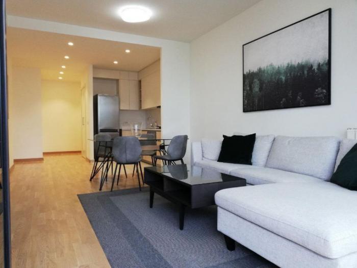 izdajem trosoban stan 85m2, beograd na vodi, vista besplatni mali oglasi