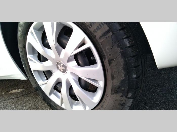 peugeot 208 1 6 blue hdi led gps 100ks 2017 besplatni mali oglasi