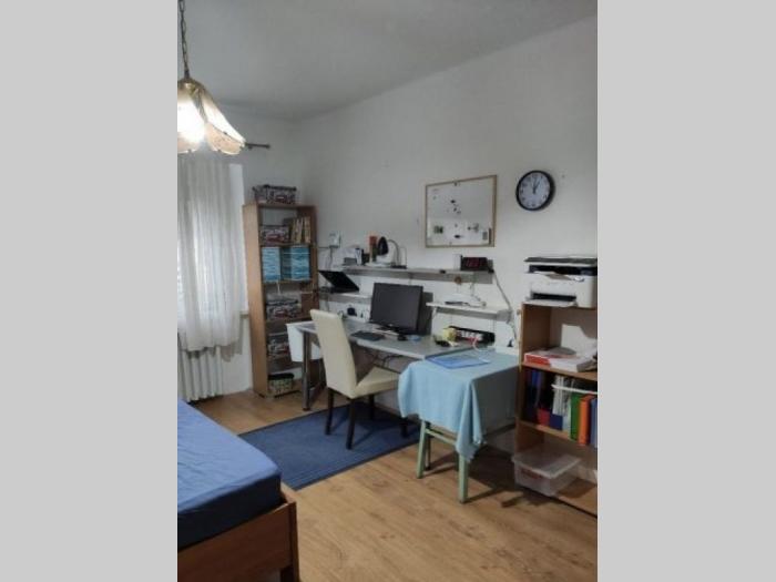 prodajem kuću u senti besplatni mali oglasi