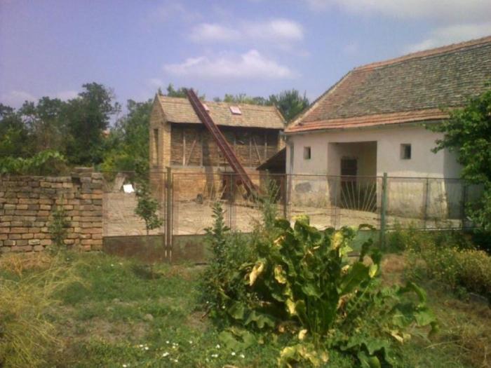 kuća u jarkovcu besplatni mali oglasi