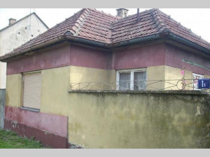 srbobran, kuća vikendica besplatni mali oglasi