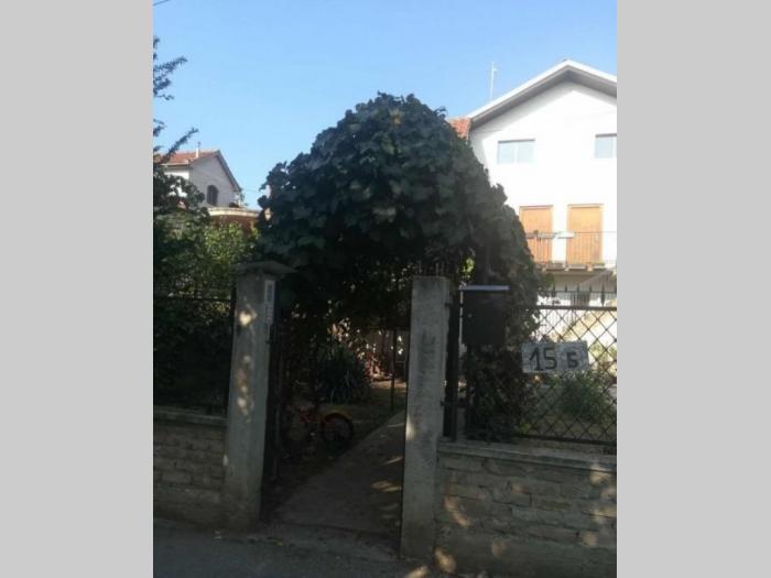 porodična kuća na ledinama 270m2 besplatni mali oglasi