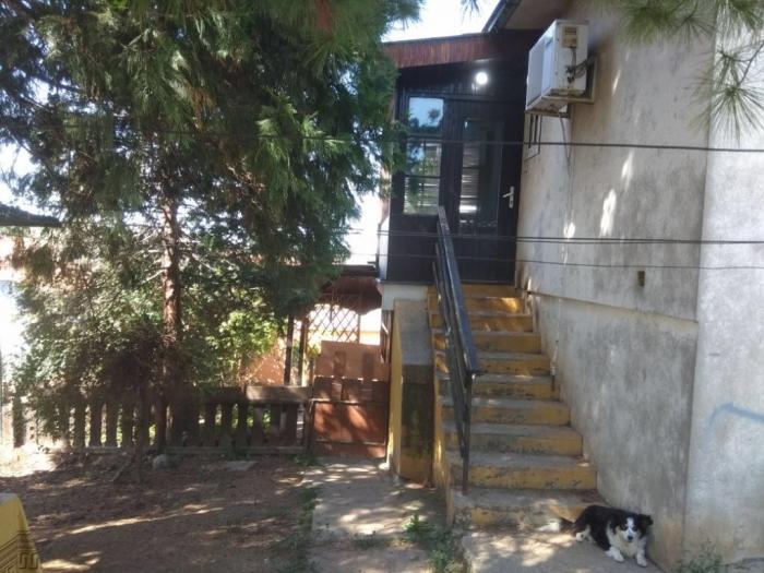 prodajem spratni deo kuce besplatni mali oglasi