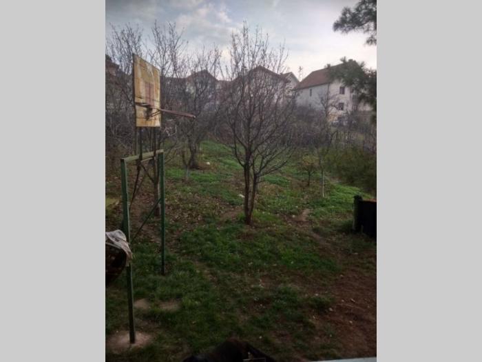prodajem spratni deo kuce besplatni mali oglasi