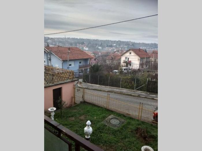 prodajem spratni deo kuce besplatni mali oglasi