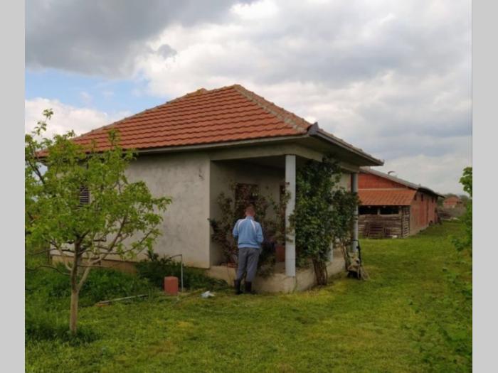 prodajem kompletno seosko domacinstvo besplatni mali oglasi