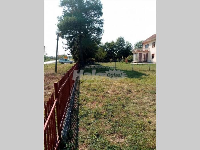 prodaje se kuća sa velikim placem besplatni mali oglasi