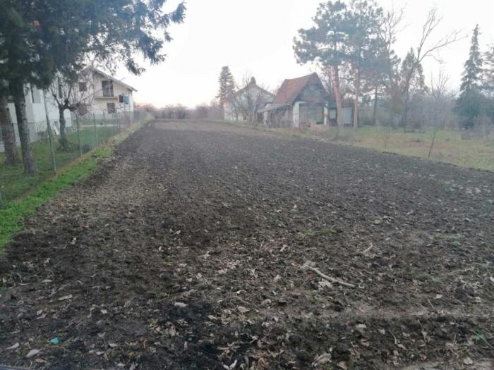 prodajem 2 placa u belegišu besplatni mali oglasi