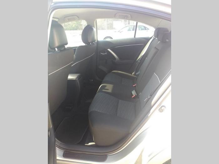 toyota avensis 2 0 d4d besplatni mali oglasi