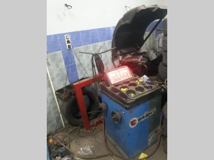 mašina za skidanje guma besplatni mali oglasi