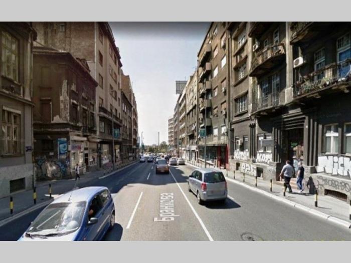 radionica, magazin i garažu izdajem centar beograda, zajedno sa parkingom samo 70 eur besplatni mali oglasi