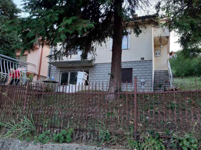 prodajem kuću u topoli besplatni mali oglasi