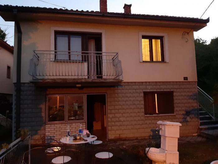 prodajem kuću u topoli besplatni mali oglasi