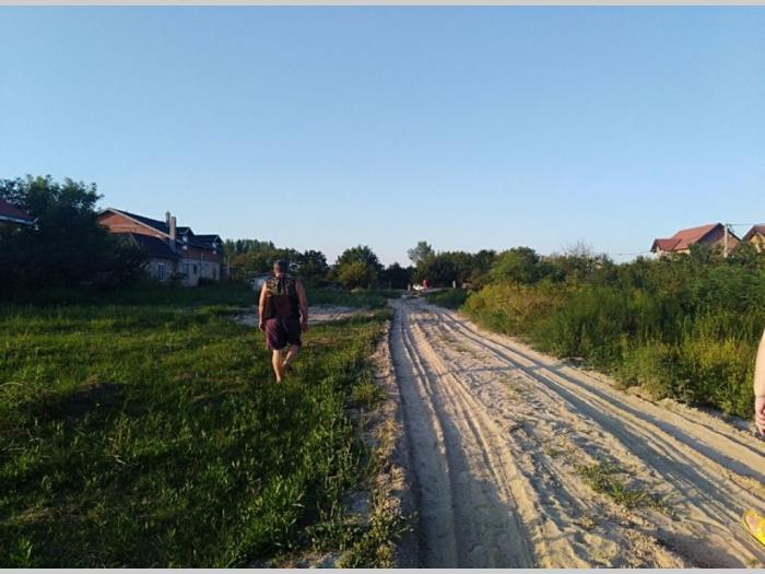 plac u borča (preko puta bsk stadiona) besplatni mali oglasi
