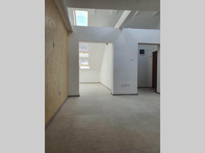 prodaja luksuznog stana u centru novog sada besplatni mali oglasi
