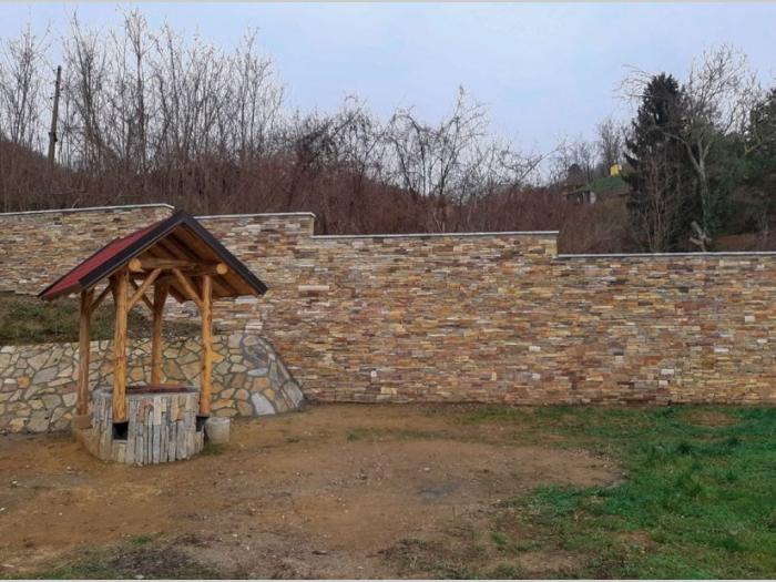 eksliuivan plac na samoj obali dunava beška besplatni mali oglasi