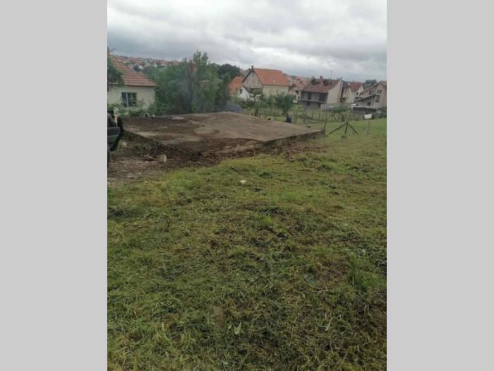 plac površine 800m lazarevac besplatni mali oglasi
