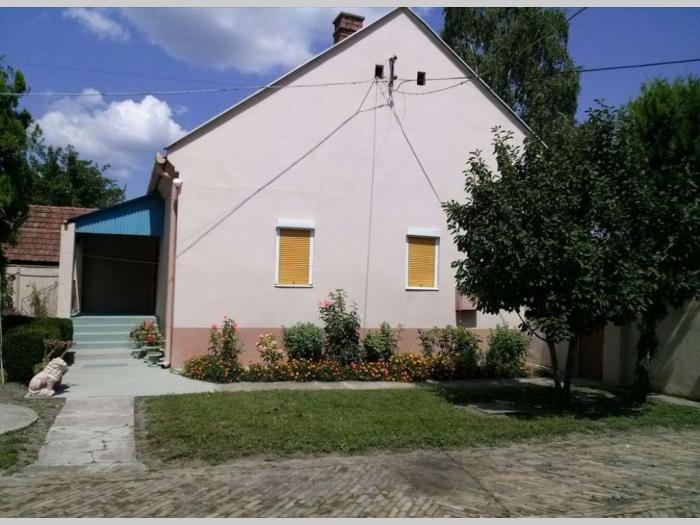 prodajem kuću poljoprivredno gazdinstvo)u banatskom karađorđevu besplatni mali oglasi