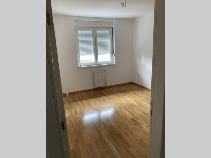 stan na prodaju novi sad podbara besplatni mali oglasi