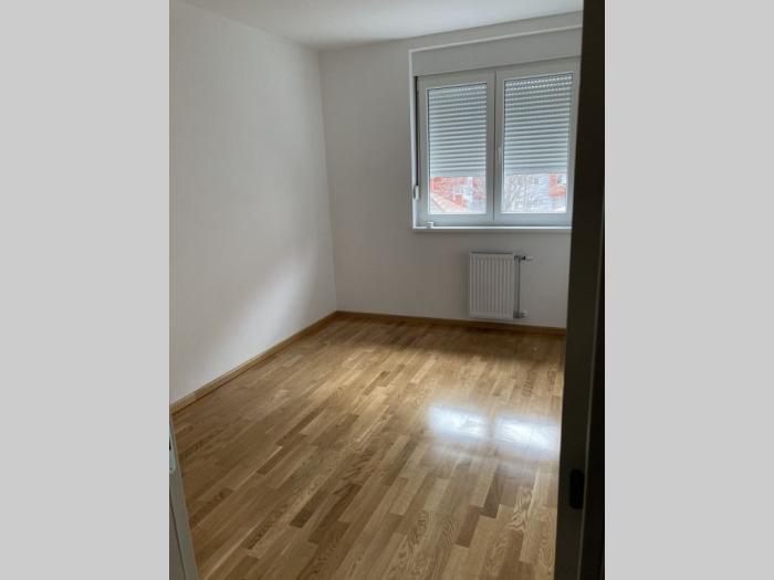stan na prodaju novi sad podbara besplatni mali oglasi