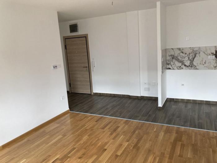 stan na prodaju novi sad podbara besplatni mali oglasi
