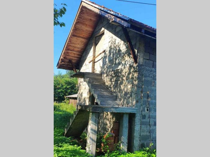 kuća na prodaju ratina kod kraljeva besplatni mali oglasi