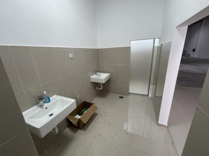 izdavanje lokala sa magacinom besplatni mali oglasi