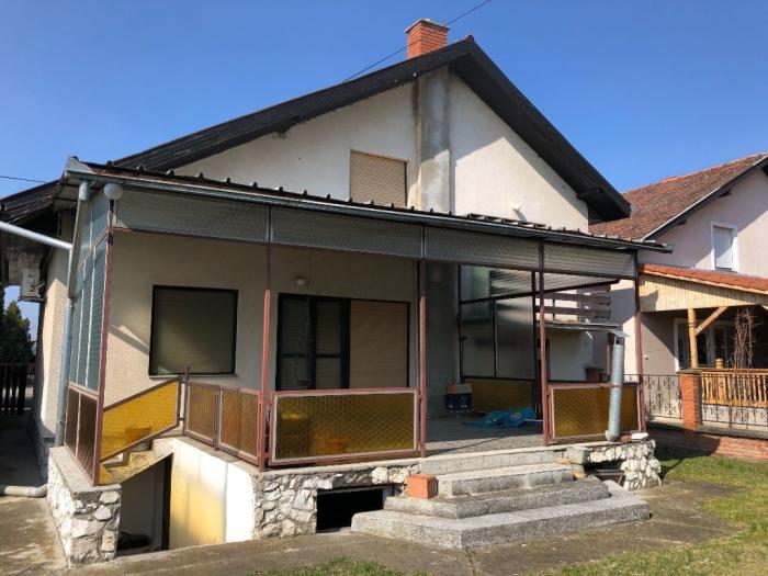 prodajem kuću novi kneževac besplatni mali oglasi