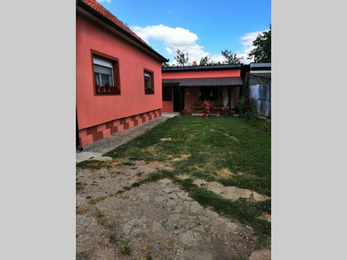 dve kuće u bariču 100m2 i 40m2 besplatni mali oglasi
